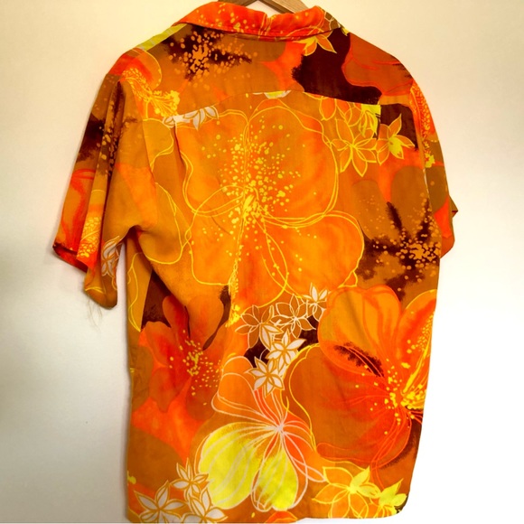 Retro BRIGHT Hawaiian Shirt ☀️ - Picture 8 of 8